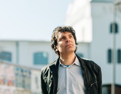 Porträt vom Soziologen Davide Brocchi.