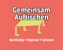 Auf Pink-Rotem Hintergrund in ein grüner Tisch zu sehen. Über dem Tisch steht "Gemeinsam Auftischen". Unter dem Tisch steht geschrieben " Nachhaltig, Regional, Saisonal"