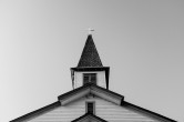 Der obere Teil einer Holzkirche.
